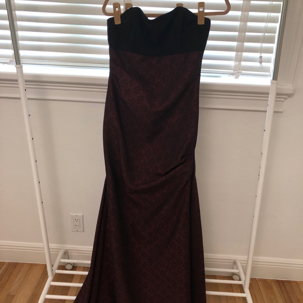 David Meister size 4 black and red gown